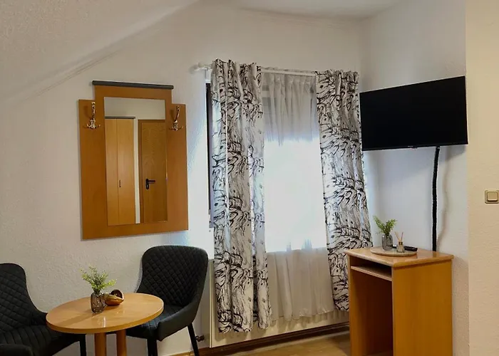 فندق Restaurant Haus Odendahl كولونيا