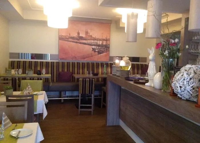 فندق Restaurant Haus Odendahl 3*