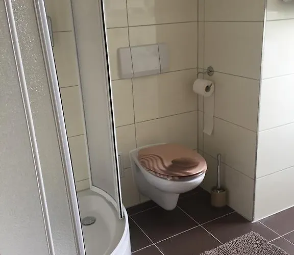 فندق Restaurant Haus Odendahl