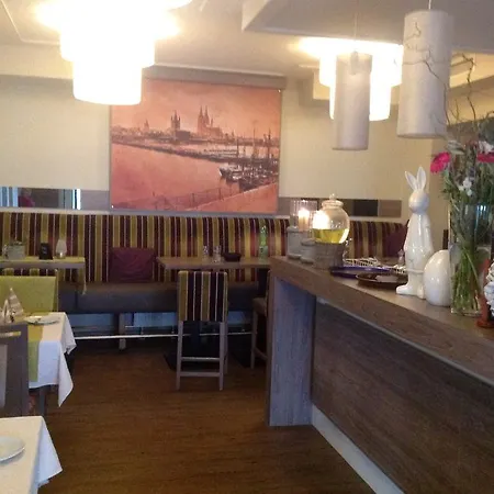 호텔 Restaurant Haus Odendahl 3*